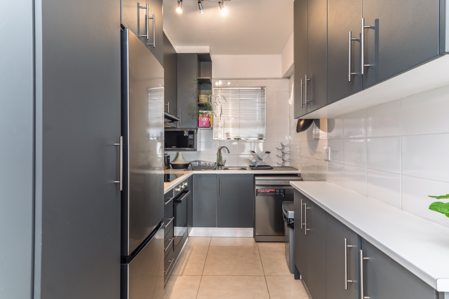 2 Bedroom Property for Sale in Green Point Western Cape